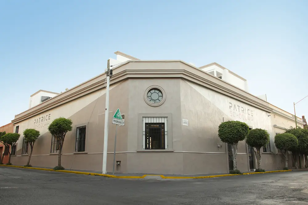 Patrice School está ubicada en el corazón de Guadalajara, su centro histórico.