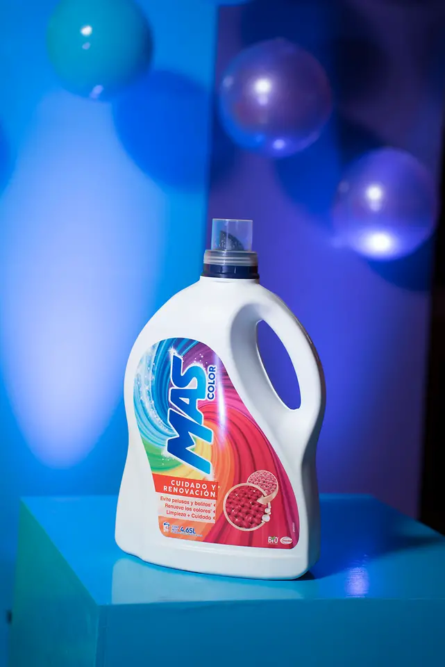 Envase de producto MAS Color fondo Azul.