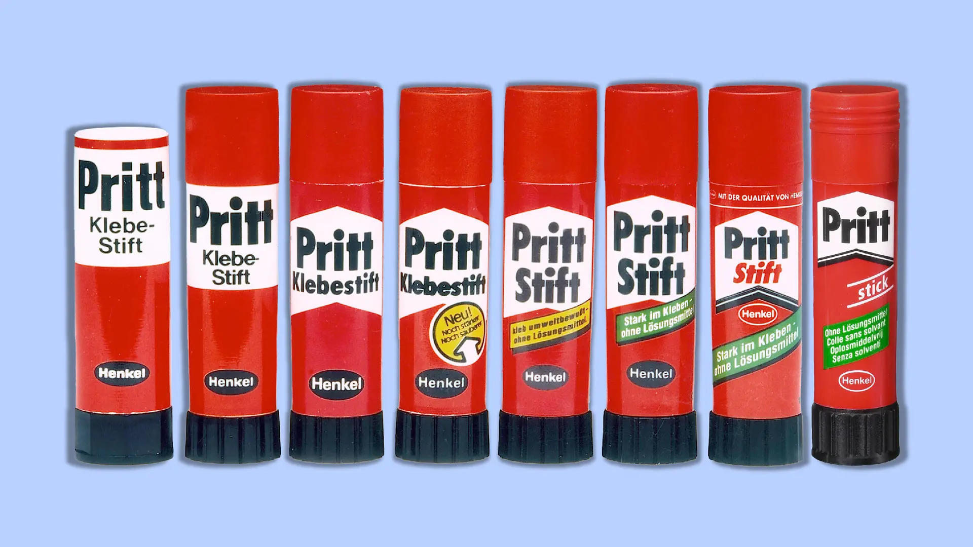El cambio en la barra del lápiz adhesivo Pritt. Se pueden ver un total de ocho versiones diferentes, desde 1969 hasta el 2000. Todas las presentaciones conservan el característico color rojo con el nombre de la marca en letras negras sobre fondo blanco. Mientras que los primeros lápices aún tenían una barra blanca en el diseño, ésta evolucionó hasta convertirse en una flecha ancha y cada vez más estrecha apuntando hacia arriba. También es notable que el nombre del producto debajo de la marca se fue acortando: de “Klebestift” a “Stift” y, finalmente, a “Stick”.