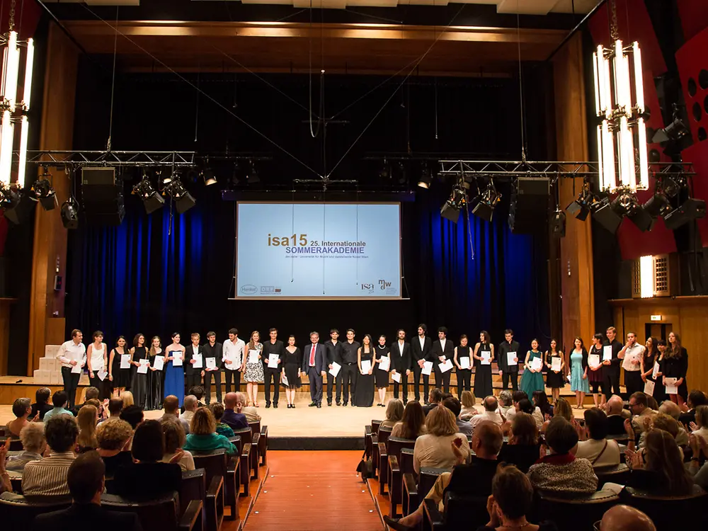 Bei dem Abschlusskonzert im ORF Radiokulturhaus Wien wurden die PreisträgerInnen der diesjährigen Internationalen Sommerakademie (isa) ausgezeichnet