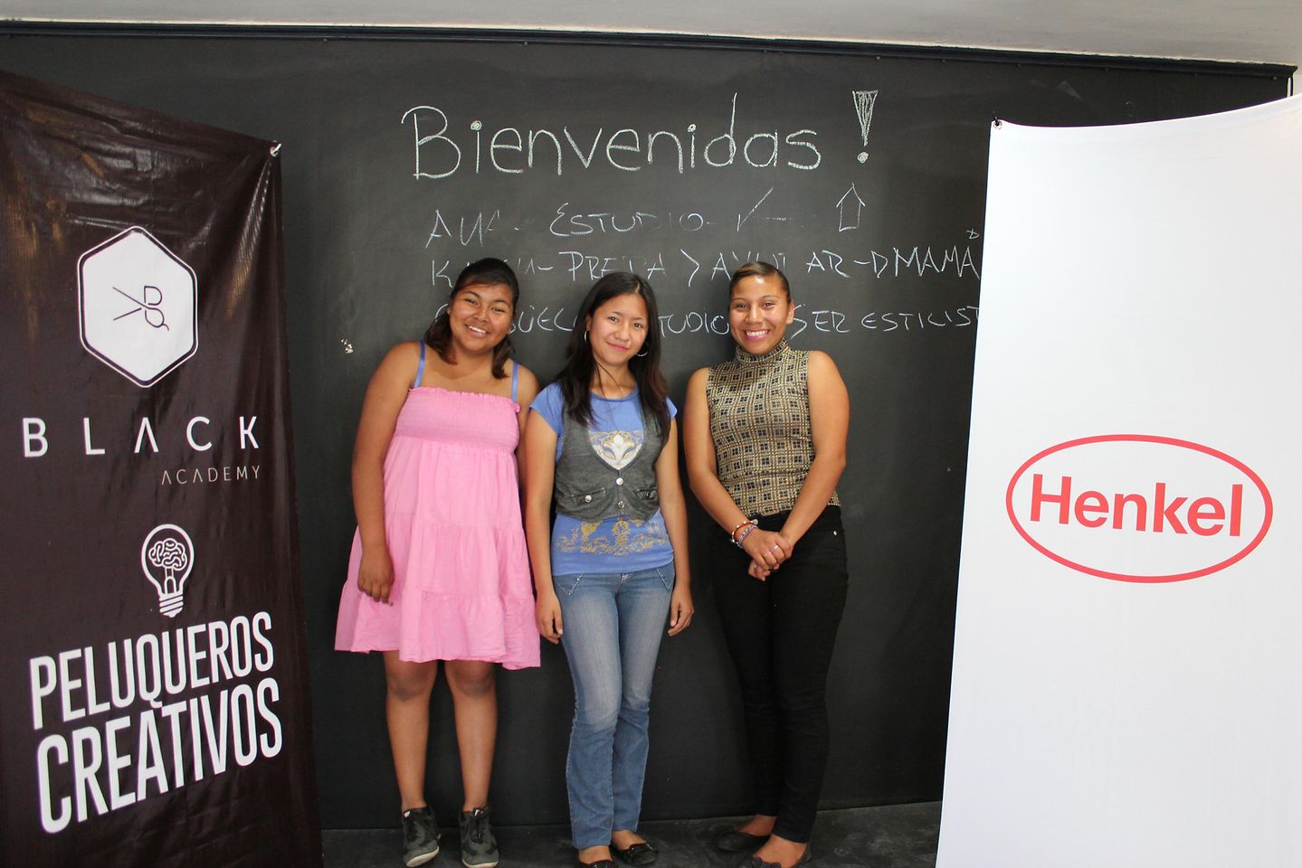 2015-09-03-Brindando un mejor futuro para jóvenes mexicanas ‘un mechón a la vez’-3