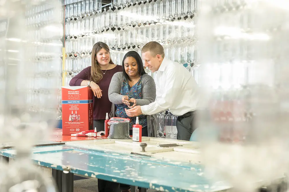 The Loctite bottles collected in the container are turned into recycling pellets that form the basis for new products.